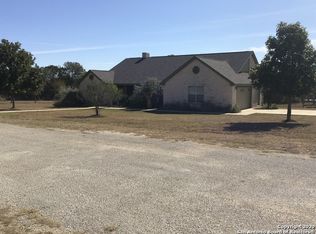 116 Turkey Trl, Bandera, TX 78003