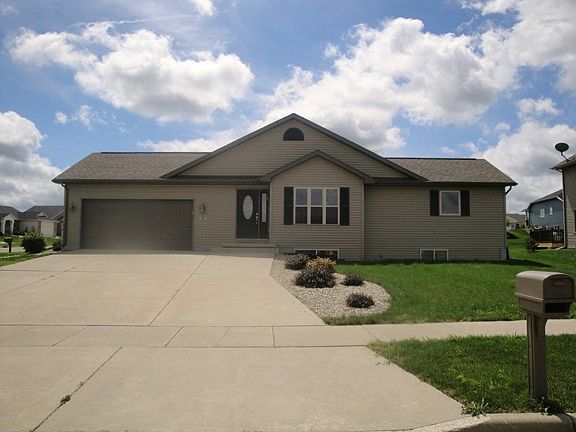 1st image of 806 Longwood Dr #11