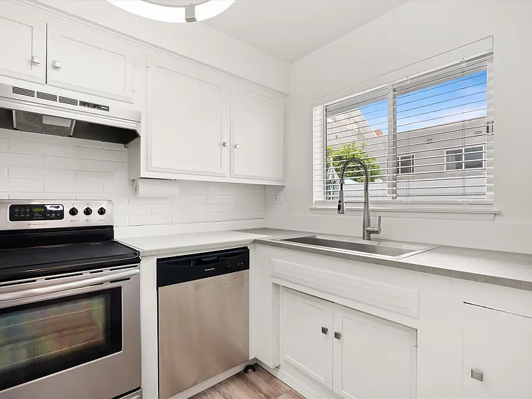 1200 E Ocean Blvd #57 — Photo 18