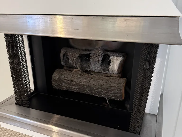2250 N Beachwood Dr #203 — Photo 9