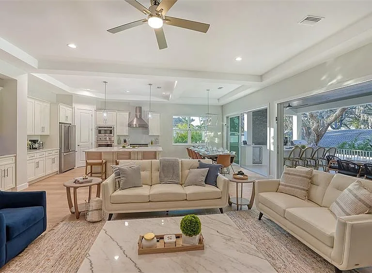 1537 Siesta Dr — Photo 12