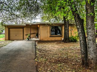 20237 Lupine Dr, Redding, CA