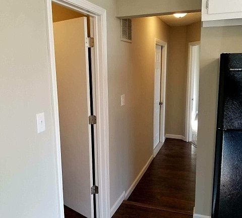 5th image of 3230 S Millwood Ave