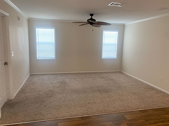 3rd image of 1000 Cypress Creek Blvd #227