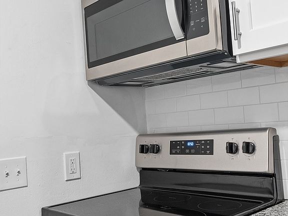 5th image of 501 Meridian St #B