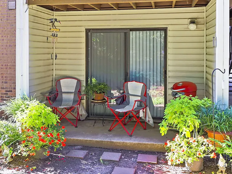 Country Creek Apartments — Photo 58