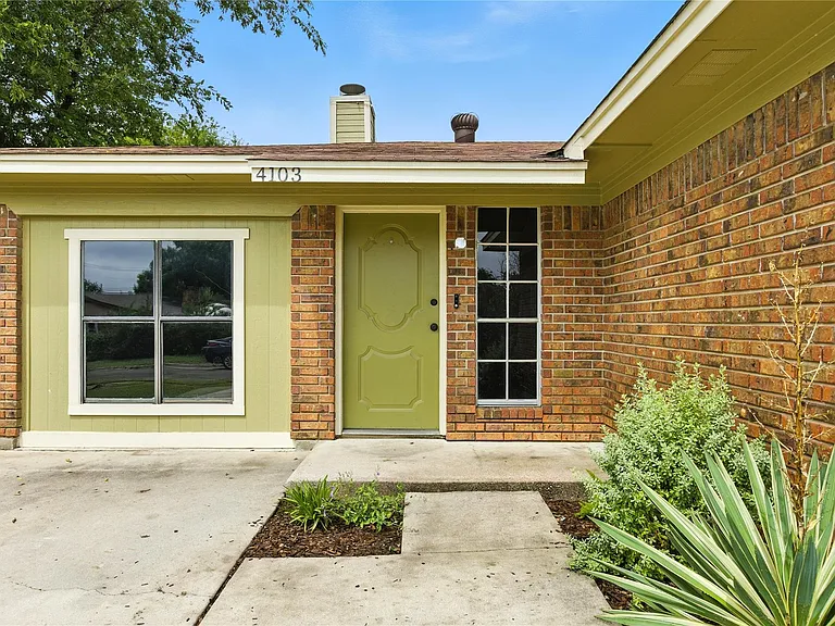 4103 Koala Dr — Photo 2