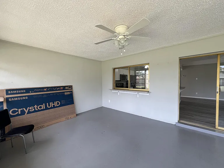 1920 W Lakeview Blvd #1 — Photo 21