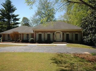 6290 River Shore Pkwy NW, Sandy Springs, GA 30328