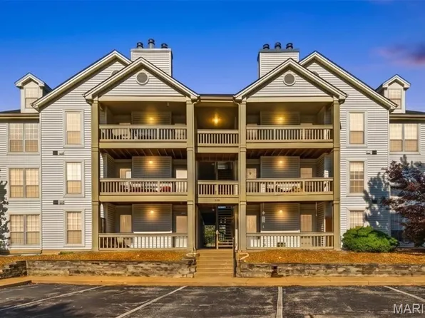 1445 Whispering Creek Dr APT J, Ballwin, MO 63021