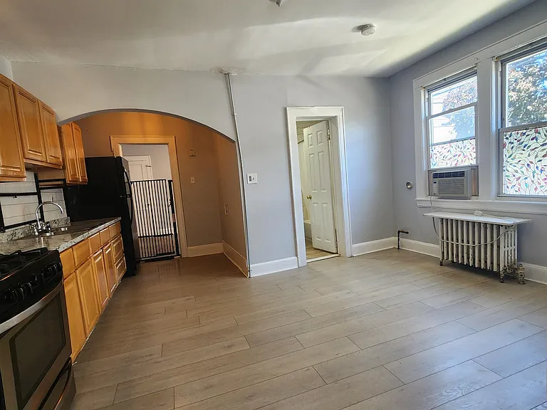 261 Centre Ave #1 — Photo 6
