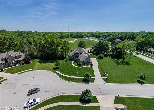 2nd image of 804 Dominion Dr