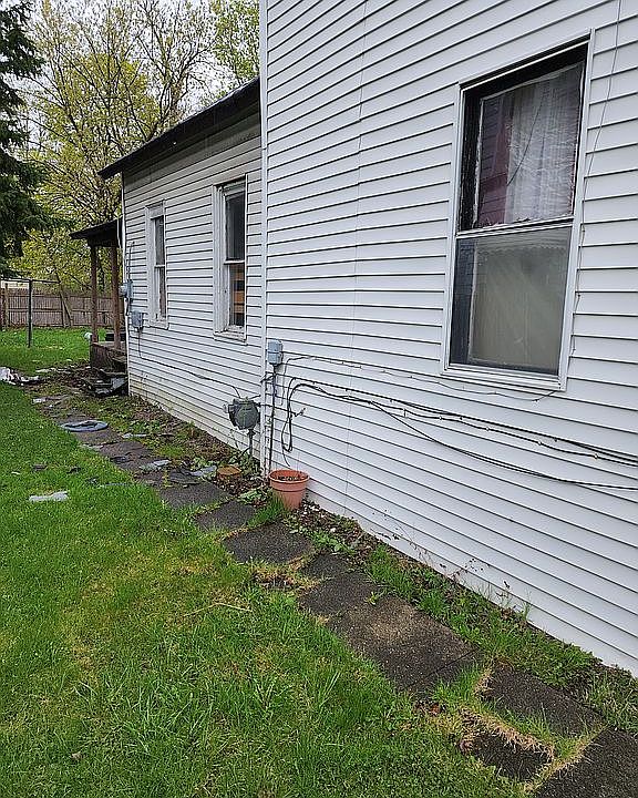 1526 S Warren Ave, Saginaw, MI 48601 | Zillow