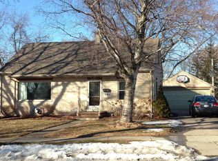 1201 Hoover Ave, Little Chute, WI 54140
