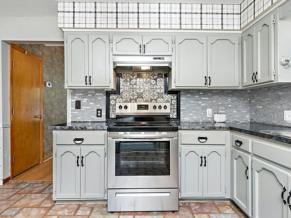 4th image of 1137 Dean Dr