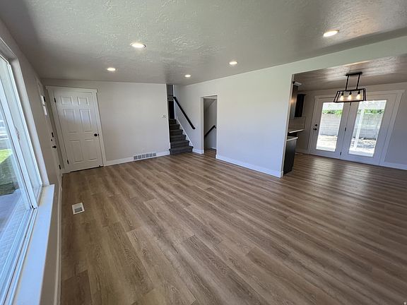 4th image of 3277 W 3595 S