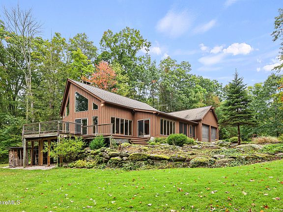 2nd image of 525 Rote Hill Rd