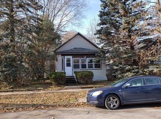 615 Center St, Winona, MN 55987