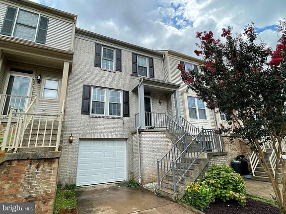 3rd image of 6452 Selby Ct