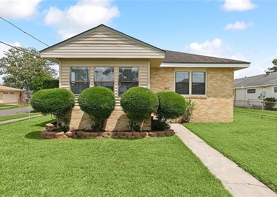 1st image of 801 West Dr