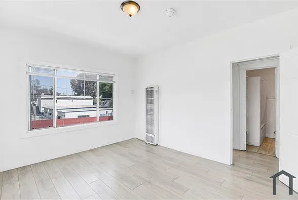 5251 S Main St #B — Photo 2