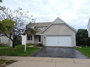 579 W Camden Ln, South Elgin, IL 60177