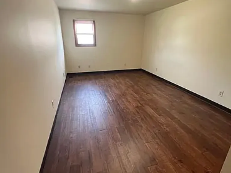 378 Rose Ln #B — Photo 6