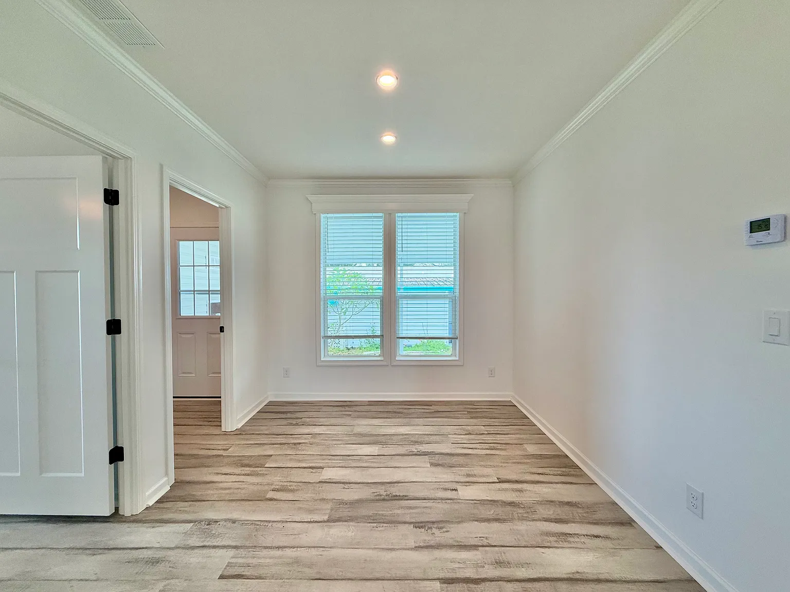 2 bed, 2.0 bath, 1352 sqft, $2,400 — Photo 2