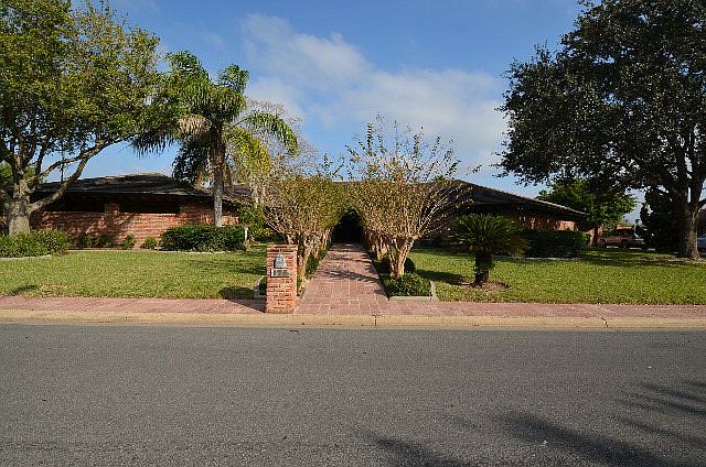 1st image of 173 Creekbend Dr