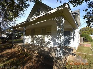 102 N Main St, Sallisaw, OK 74955