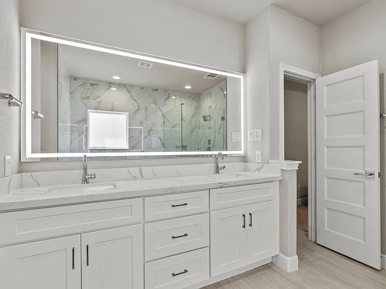 1703 Wipprecht St — Photo 16