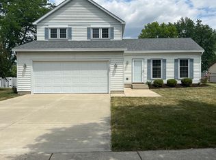 2135 Derby Ct, Wheaton, IL 60189