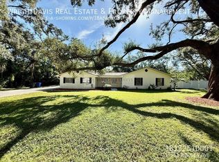 15611 Walden Ave, Tampa, FL 33618