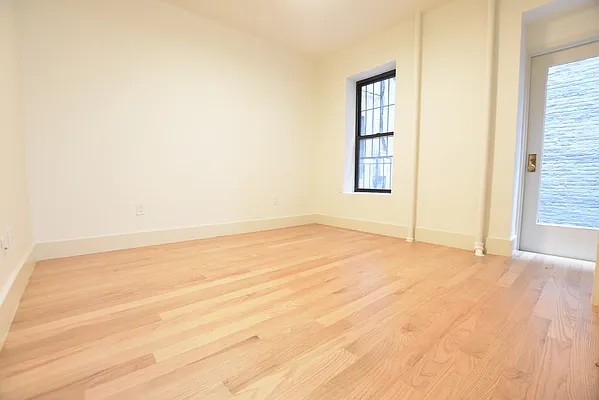 Rented by Bold New York | media 19