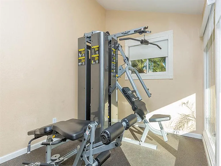 La Veta Grand Apartments — Photo 26