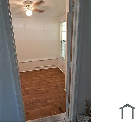 2nd image of 651 Newton Ave S #1