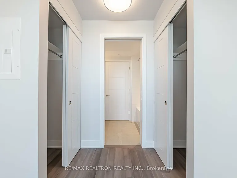 2525 Bathurst St #811 — Photo 6