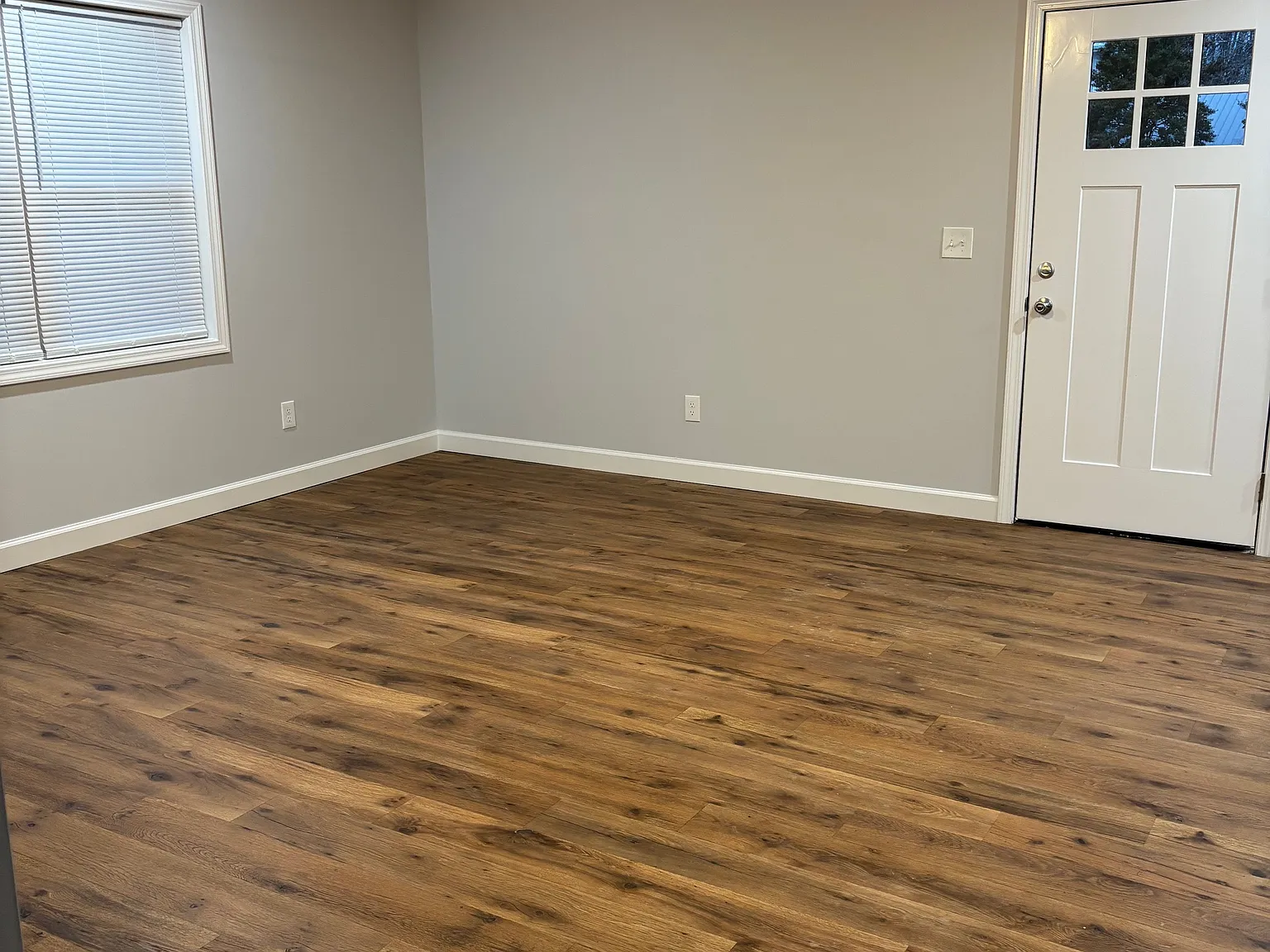 2 bed, 900 sqft, $900 — Photo 3