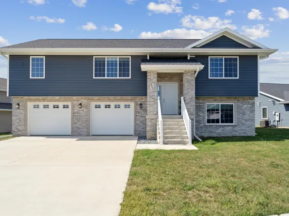 2157 Cheyenne Way, Asbury, IA 52002