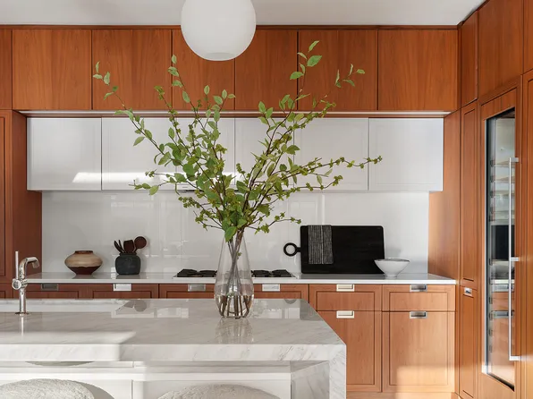1289 Lexington Avenue 12A image 2 of 17