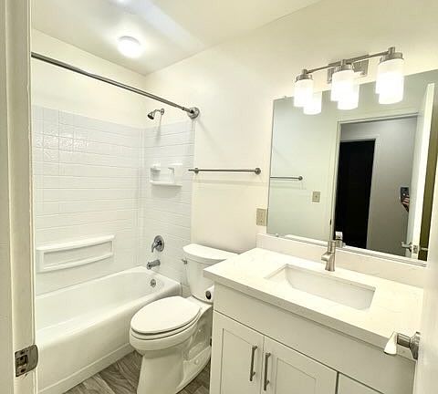 2nd image of 319 102nd Ave SE APT 20