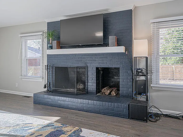3322 Bell Dr — Photo 5