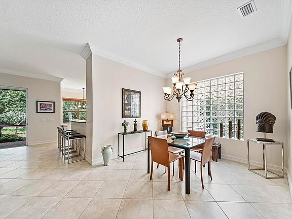 4th image of 10953 Deer Park Ln