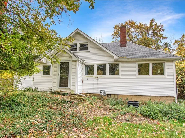 239 Race St, Berea, OH 44017