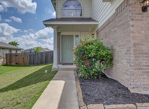 3rd image of 1008 Remington Dr