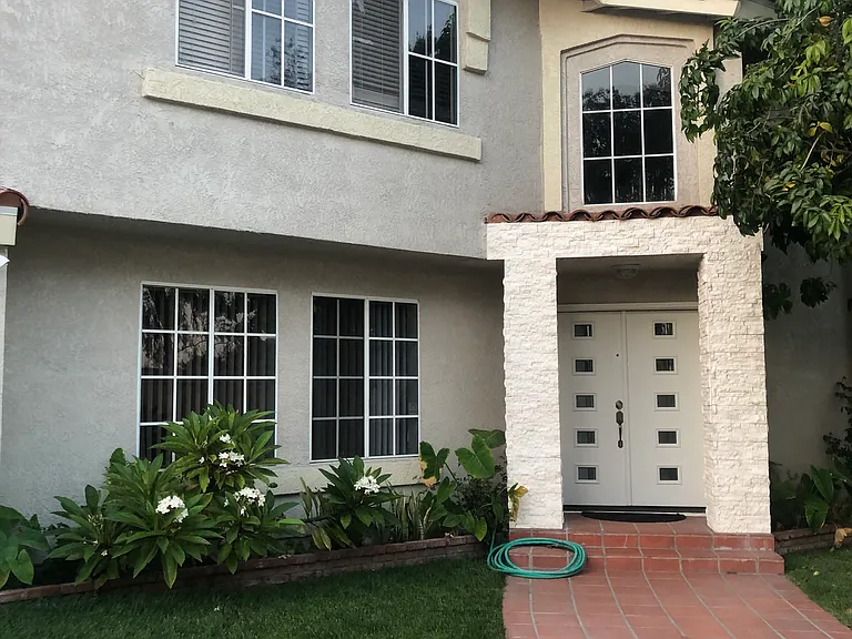 Adoree St — Photo 1
