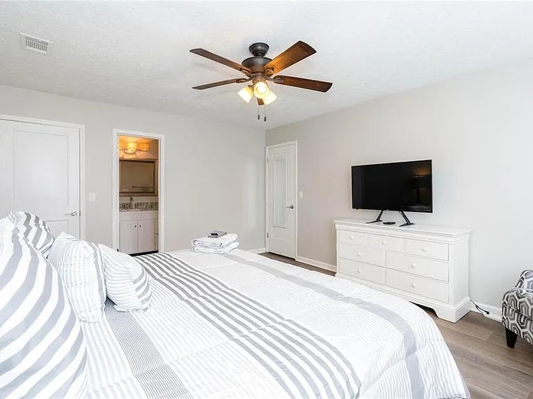 302 Independence Way — Photo 36
