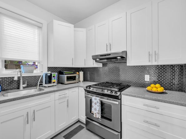 4 bedroom rental in West Vancouver — photo 8