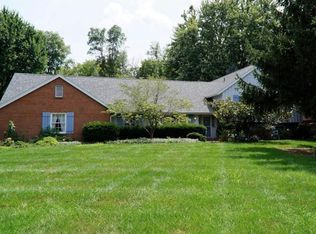 295 Silvertree Ln, Dayton, OH 45459
