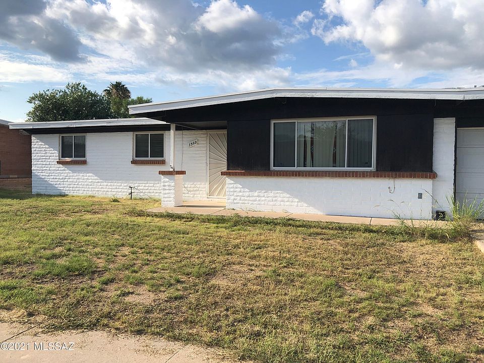 1st image of 1302 W Calle De Cobre